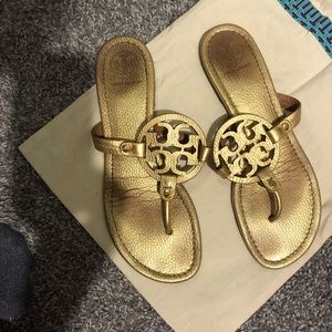 🦋SALE🦋 Tory Burch metallic gold miller sandal 🥂